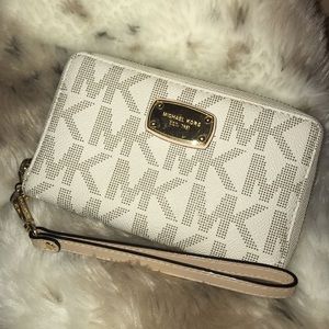 Michael Kors Wrist wallet